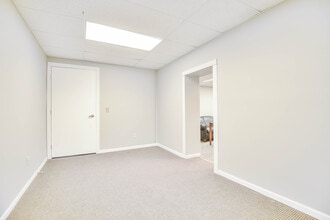 3569 Leavenworth St, Omaha, NE à louer Photo intérieure- Image 2 de 9