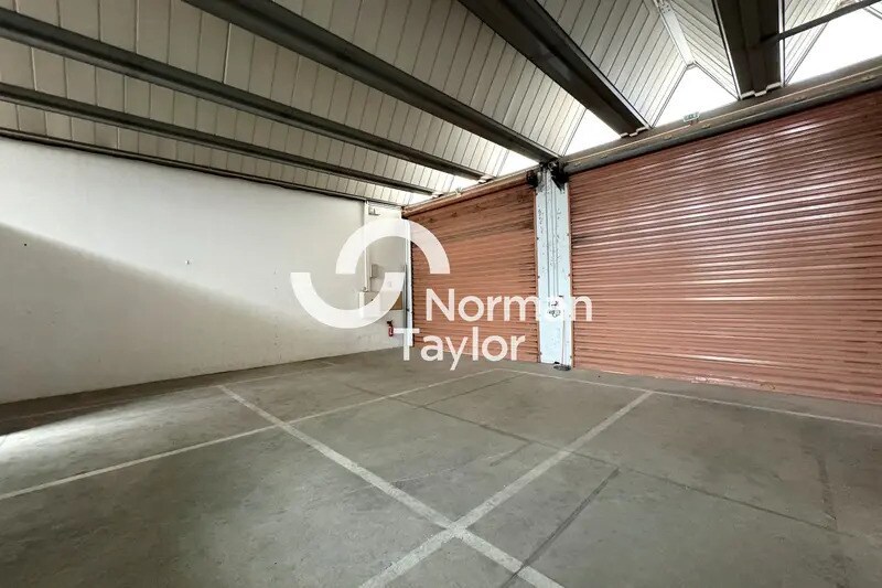 Flex in Montpellier for lease Interior Photo- Image 1 of 8