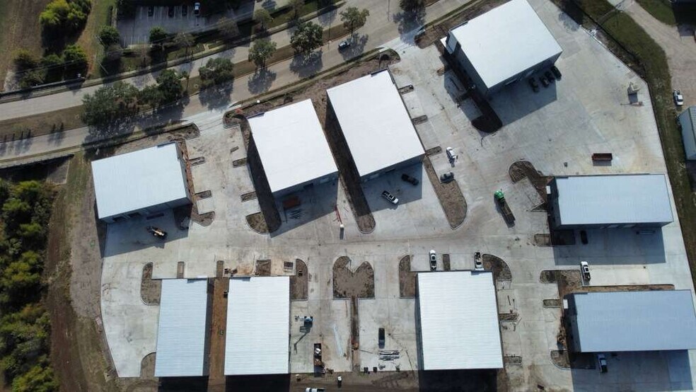 13620 S Gessner Rd, Missouri City, TX à louer - Photo du bâtiment - Image 3 de 34