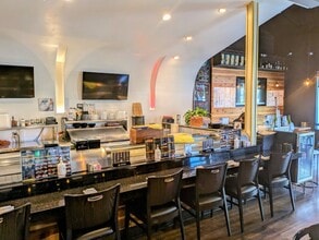 23331-23391 Mulholland Dr, Woodland Hills, CA for lease Interior Photo- Image 2 of 9