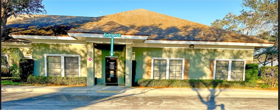 1260 37th St, Vero Beach, FL à louer - Photo du bâtiment - Image 2 de 5