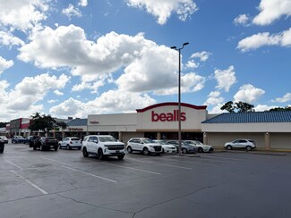 Plus de détails pour 2202 N Young Blvd, Chiefland, FL - Commerce de détail à louer