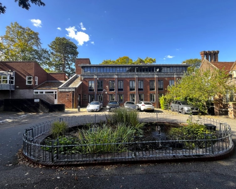 Church Yard, Tring for lease Building Photo- Image 1 of 3