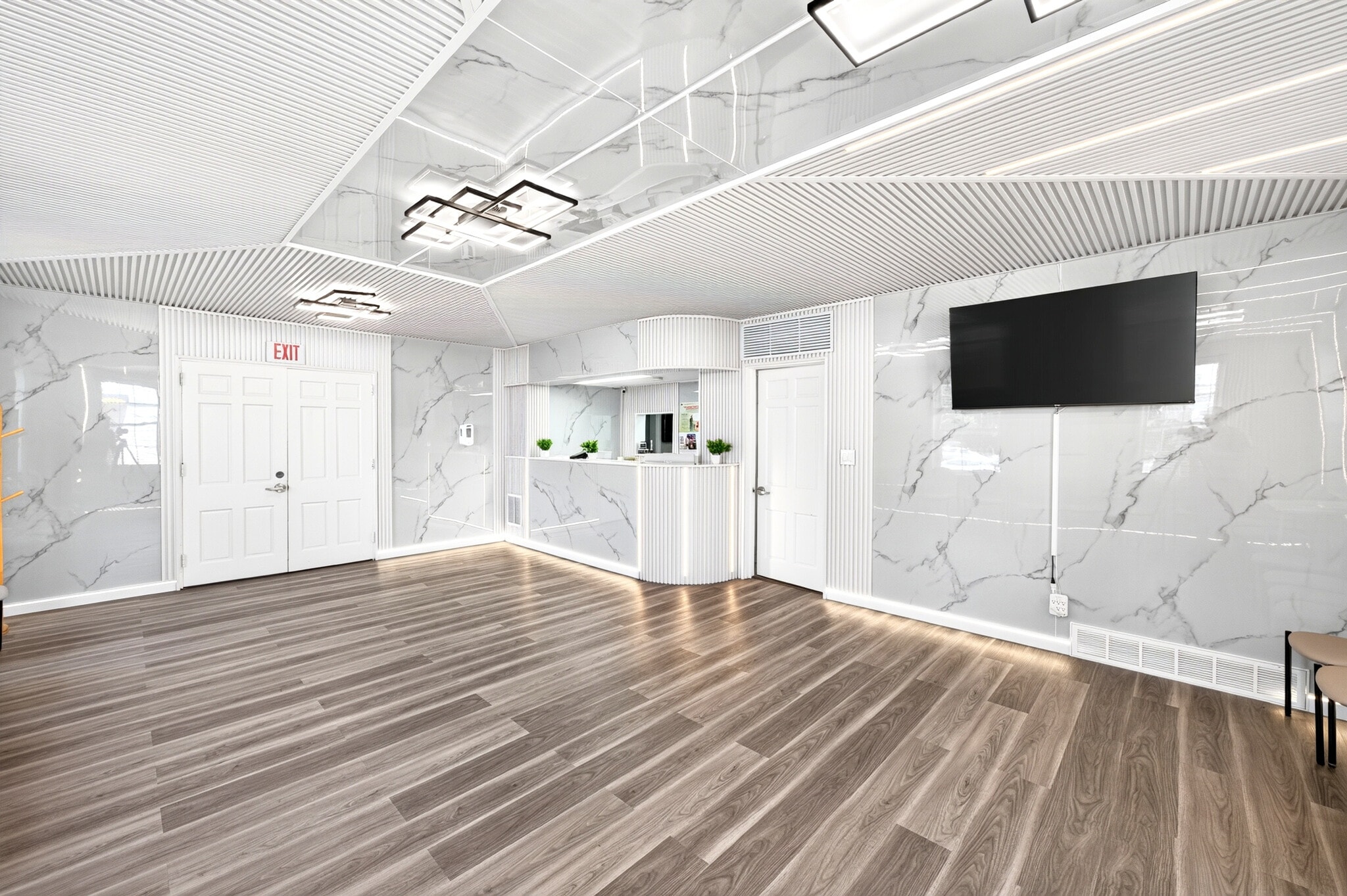 155 W Merrick Rd, Freeport, NY for lease Interior Photo- Image 1 of 25