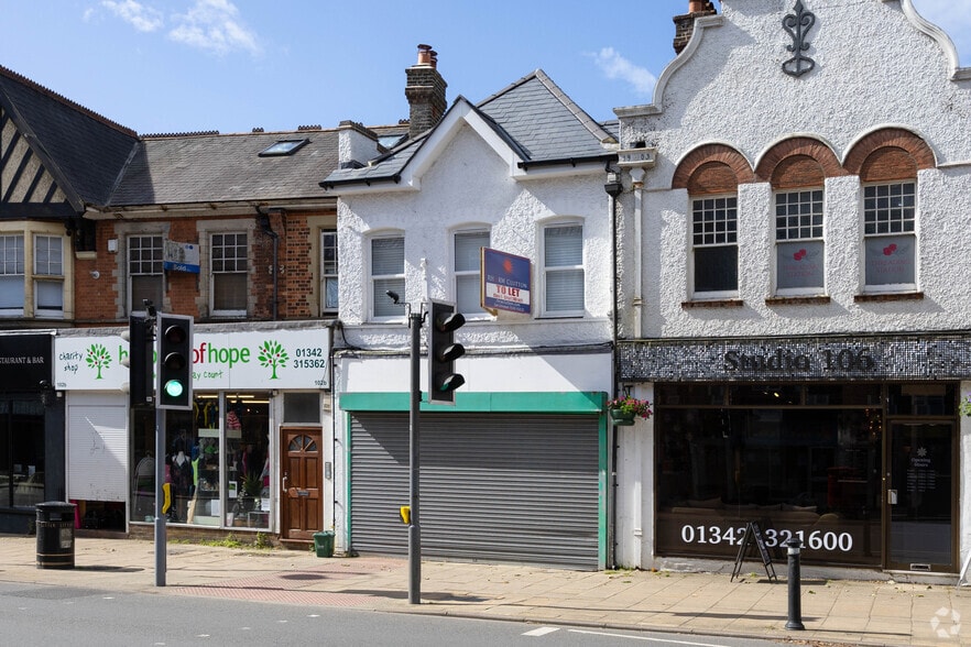 104 London Rd, East Grinstead for lease - Building Photo - Image 2 of 2