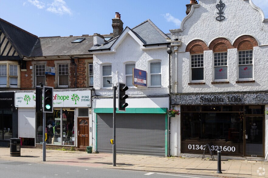 104 London Rd, East Grinstead à louer - Photo du bâtiment - Image 2 de 2