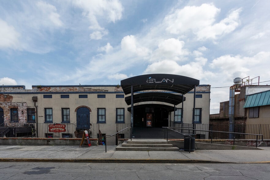 301-307 W River St, Savannah, GA for lease - Building Photo - Image 3 of 7