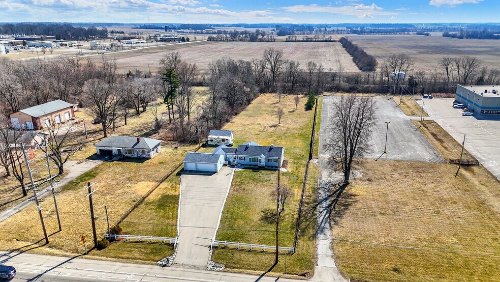 2245 W Main St, Greenfield, IN à vendre - Photo du bâtiment - Image 2 de 17