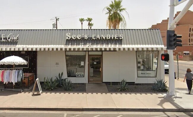 Plus de détails pour 4201-4211 N Scottsdale Rd, Scottsdale, AZ - Commerce de détail à louer