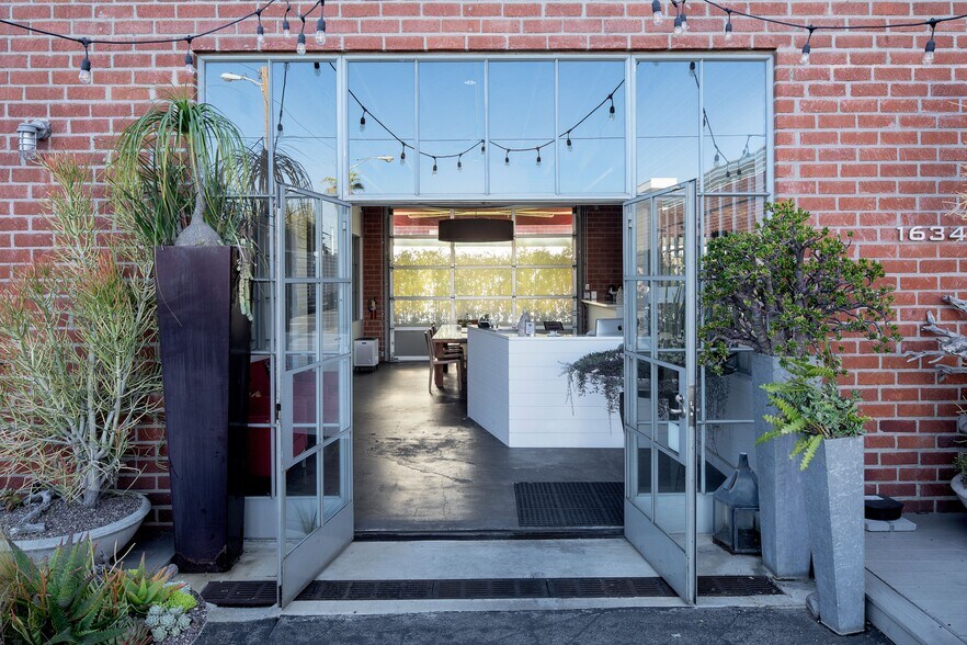 1630 Euclid St, Santa Monica, CA à vendre - Photo du bâtiment - Image 3 de 16