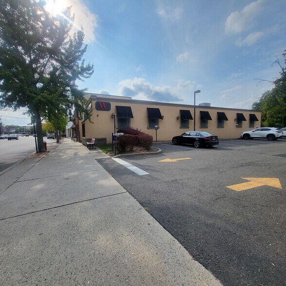 39 Highwood Ave, Tenafly, NJ à vendre - Photo du bâtiment - Image 3 de 21