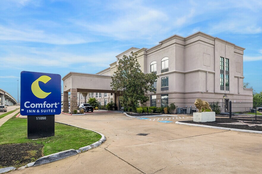 11050 Southwest Fwy, Houston, TX à vendre - Photo du bâtiment - Image 2 de 33