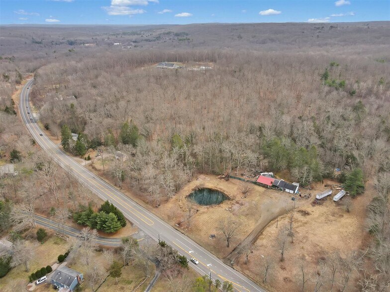 664 Route 6, Andover, CT à vendre - Photo du bâtiment - Image 2 de 17