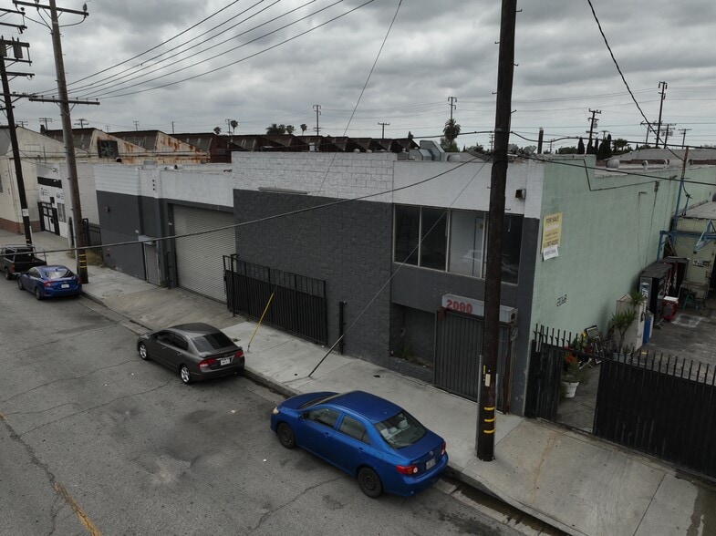 2080 Belgrave Ave, Huntington Park, CA for sale - Matterport Community - Image 3 of 20