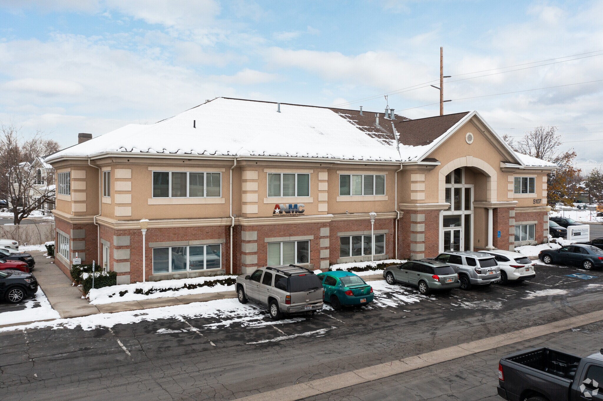 5107 S 900 E, Murray, UT à louer Photo principale- Image 1 de 11