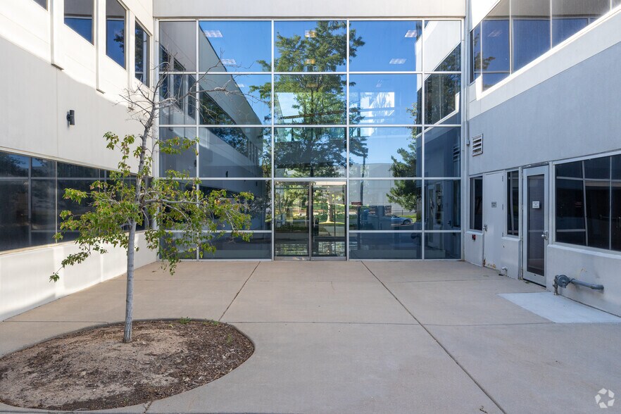 7009 S Potomac St, Centennial, CO à louer - Photo du bâtiment - Image 3 de 14