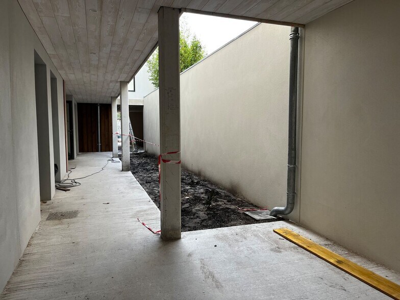 Bureau dans Bordeaux à louer - Photo du bâtiment - Image 2 de 9