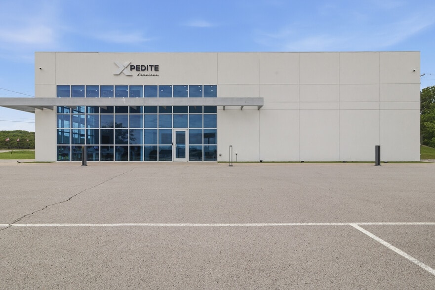 12080 S 36th Ave W, Sapulpa, OK for sale - Building Photo - Image 2 of 27