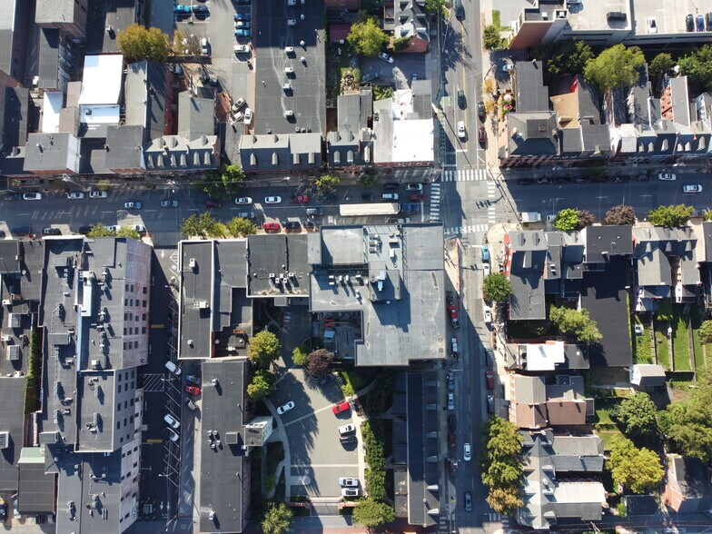 349 N Queen St, Lancaster, PA à louer - Aérien - Image 2 de 7