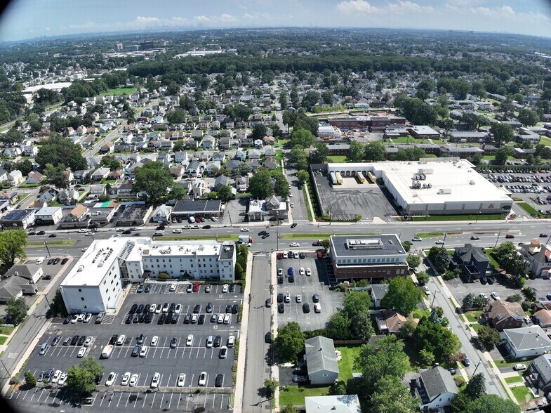 236 Broadway, Elmwood Park, NJ for sale - Matterport Community - Image 2 of 22