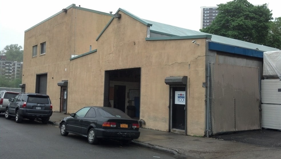 70 Saint Casimir Ave, Yonkers, NY for lease - Primary Photo - Image 2 of 21