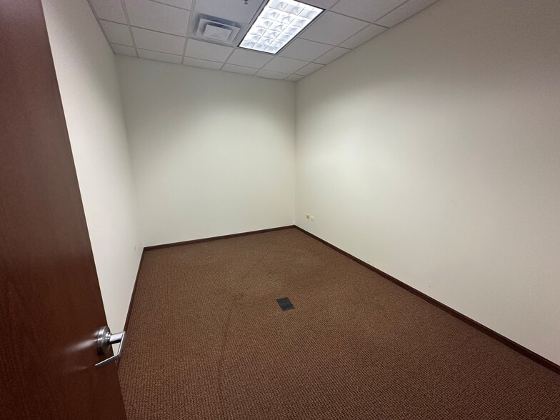 28367 Davis Pky, Warrenville, IL for sale - Building Photo - Image 2 of 10