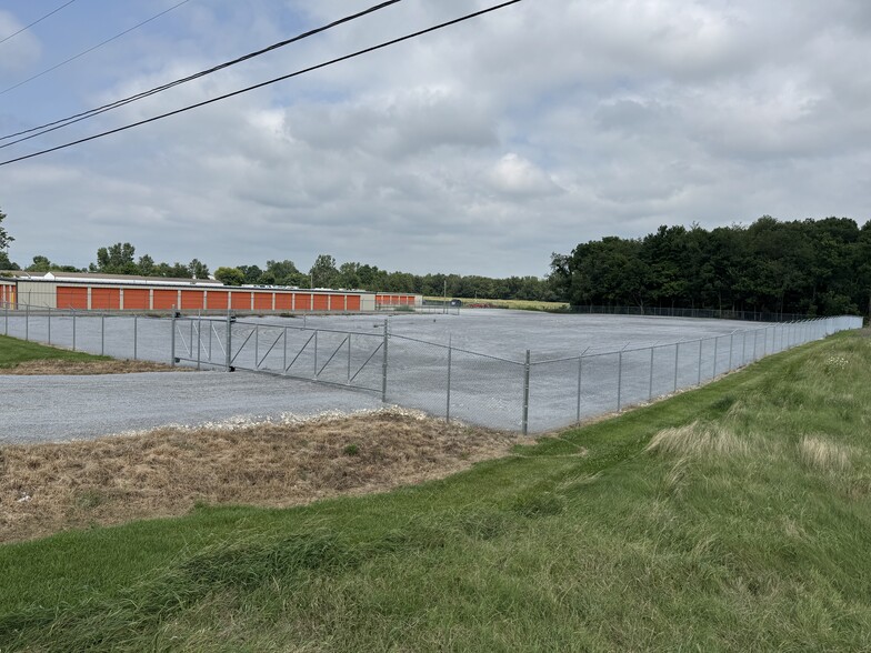 68871 White School Rd, Sturgis, MI for lease - Building Photo - Image 2 of 3