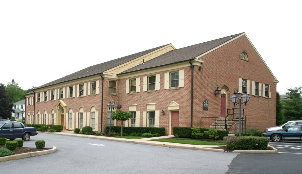 845 West Chester Pike, West Chester, PA à louer - Photo du bâtiment - Image 2 de 5