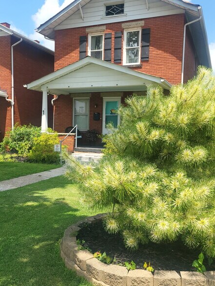 206 Kanawha Blvd W, Charleston, WV à louer - Photo du bâtiment - Image 3 de 3