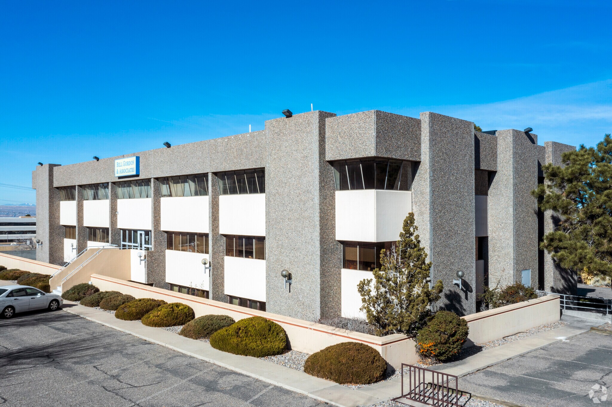 2501 Yale Blvd SE, Albuquerque, NM à louer Photo du bâtiment- Image 1 de 4