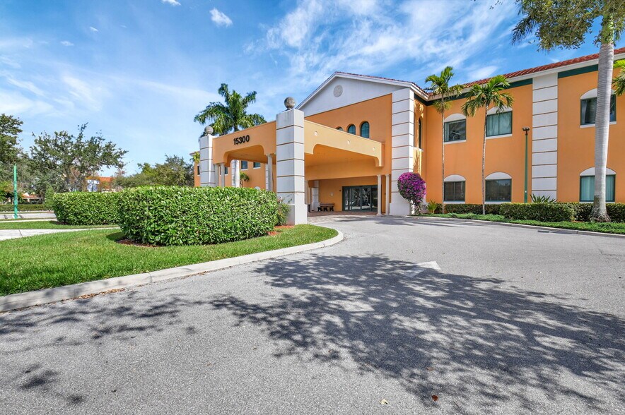 15300 S Jog Rd, Delray Beach, FL à louer - Photo du bâtiment - Image 2 de 16