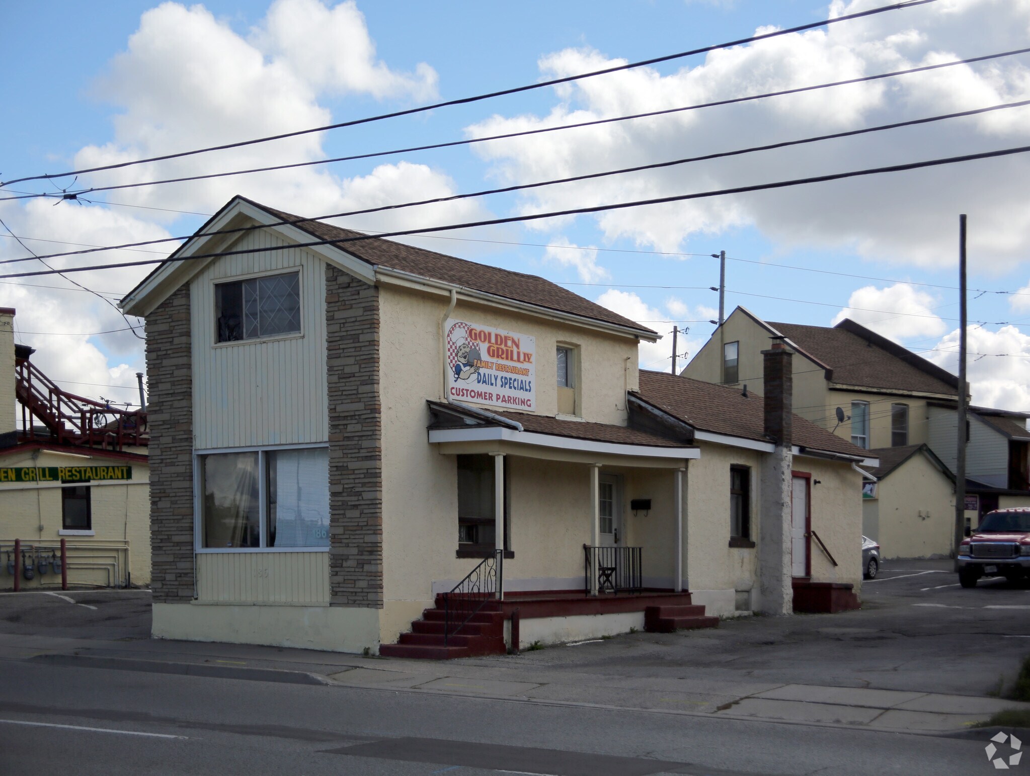 186 Welland Ave, St Catharines, ON à vendre Photo du bâtiment- Image 1 de 3