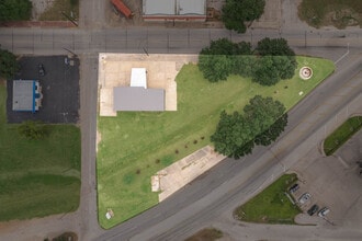 401 E Main St, Eagle Lake, TX - Aerial map view