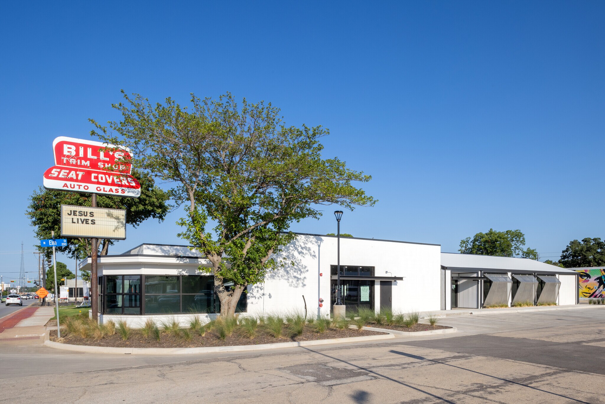 211 N Elm St, Arlington, TX for lease Primary Photo- Image 1 of 7