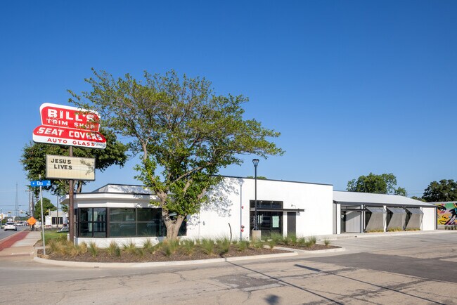 More details for 211 N Elm St, Arlington, TX - Retail for Lease