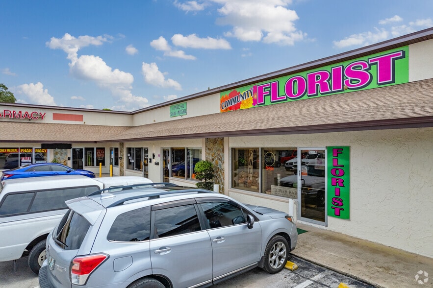 5334 Grand Blvd, New Port Richey, FL for lease - Building Photo - Image 3 of 17