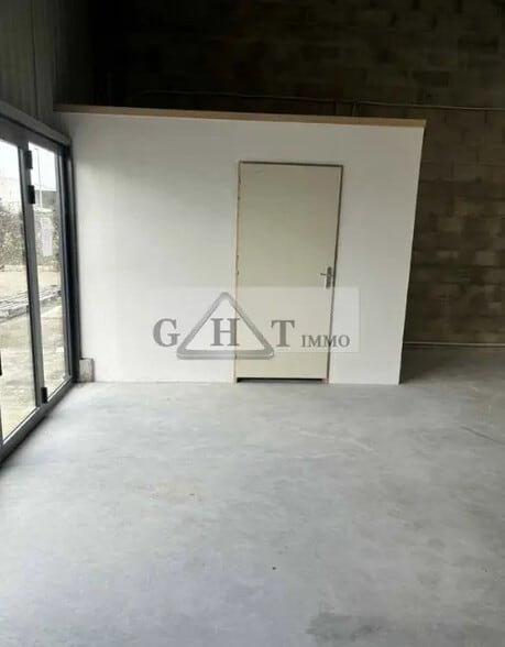 Industriel dans Creil à louer - Photo intérieure - Image 3 de 4