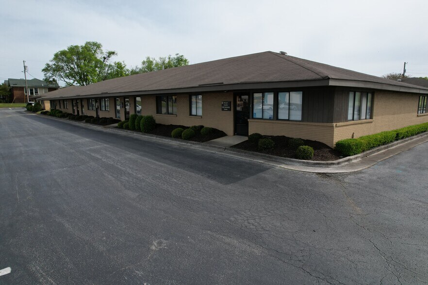 801 NE Church St, Decatur, AL à louer - Photo du bâtiment - Image 3 de 5