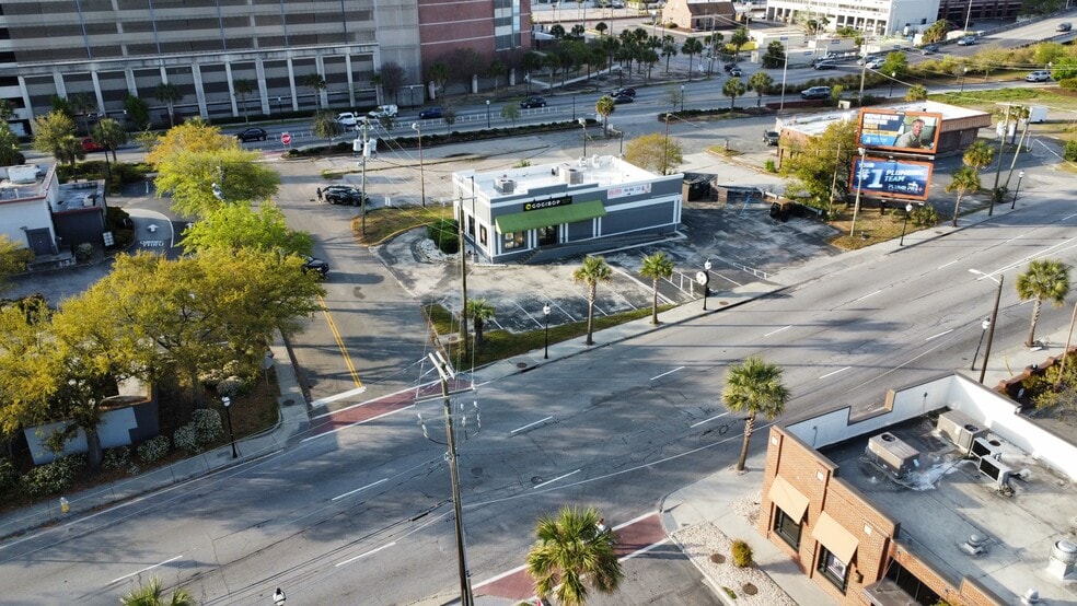 221 Spring St, Charleston, SC for lease - Building Photo - Image 3 of 15