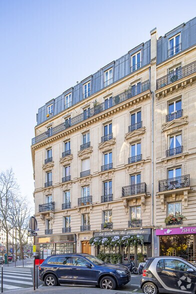 30 Rue Du Printemps, Paris à louer - Photo du bâtiment - Image 3 de 4