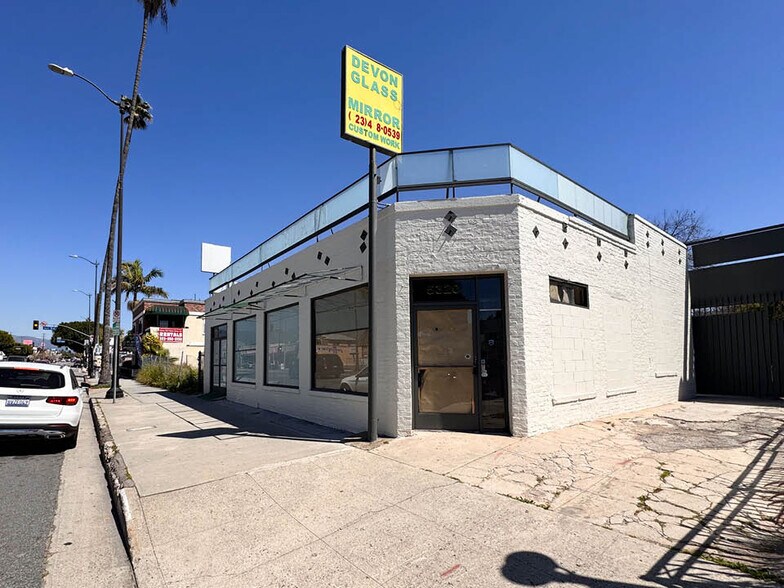 5320 N Figueroa St, Los Angeles, CA à vendre - Photo du bâtiment - Image 2 de 20