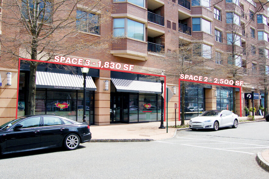 40-45 Riverwalk Pl, West New York, NJ for lease - Building Photo - Image 1 of 7