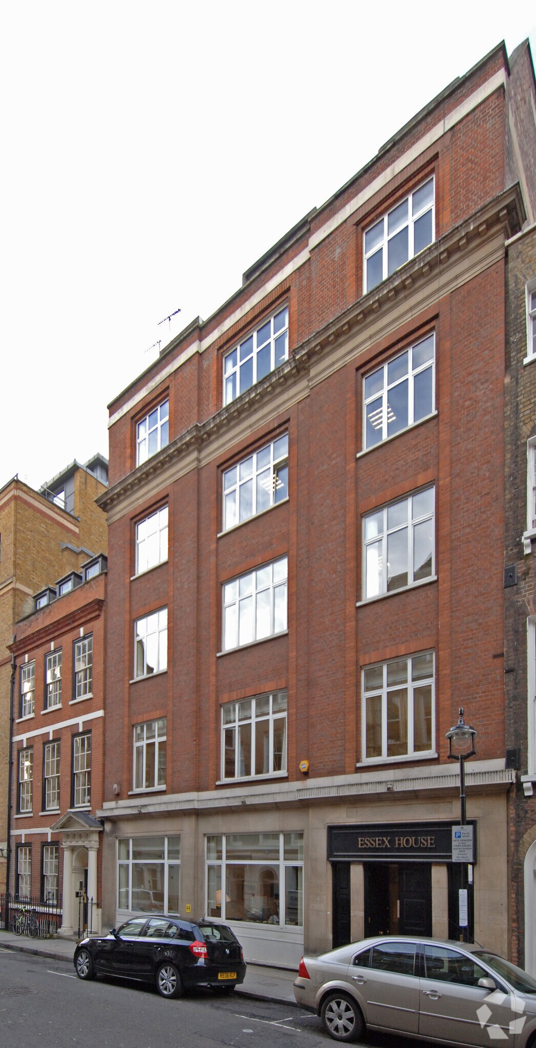 12-13 Essex St, Londres à louer Photo principale- Image 1 de 5