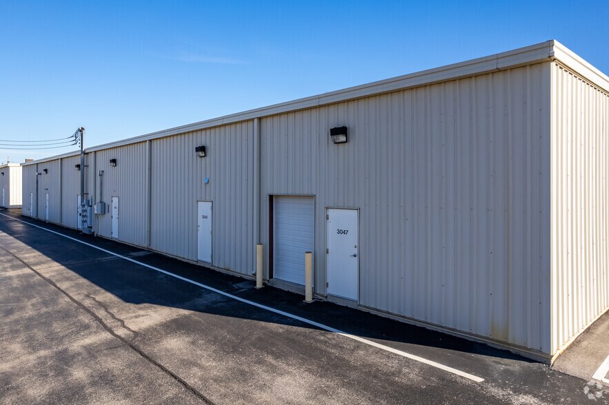 3037-3043 S Kansas Expy, Springfield, MO à vendre - Photo du bâtiment - Image 3 de 29