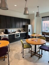 629 N High St, Columbus, OH for lease Interior Photo- Image 1 of 12