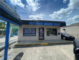 Plus de détails pour 820 Cape Coral Pky, Cape Coral, FL - Commerce de détail à vendre