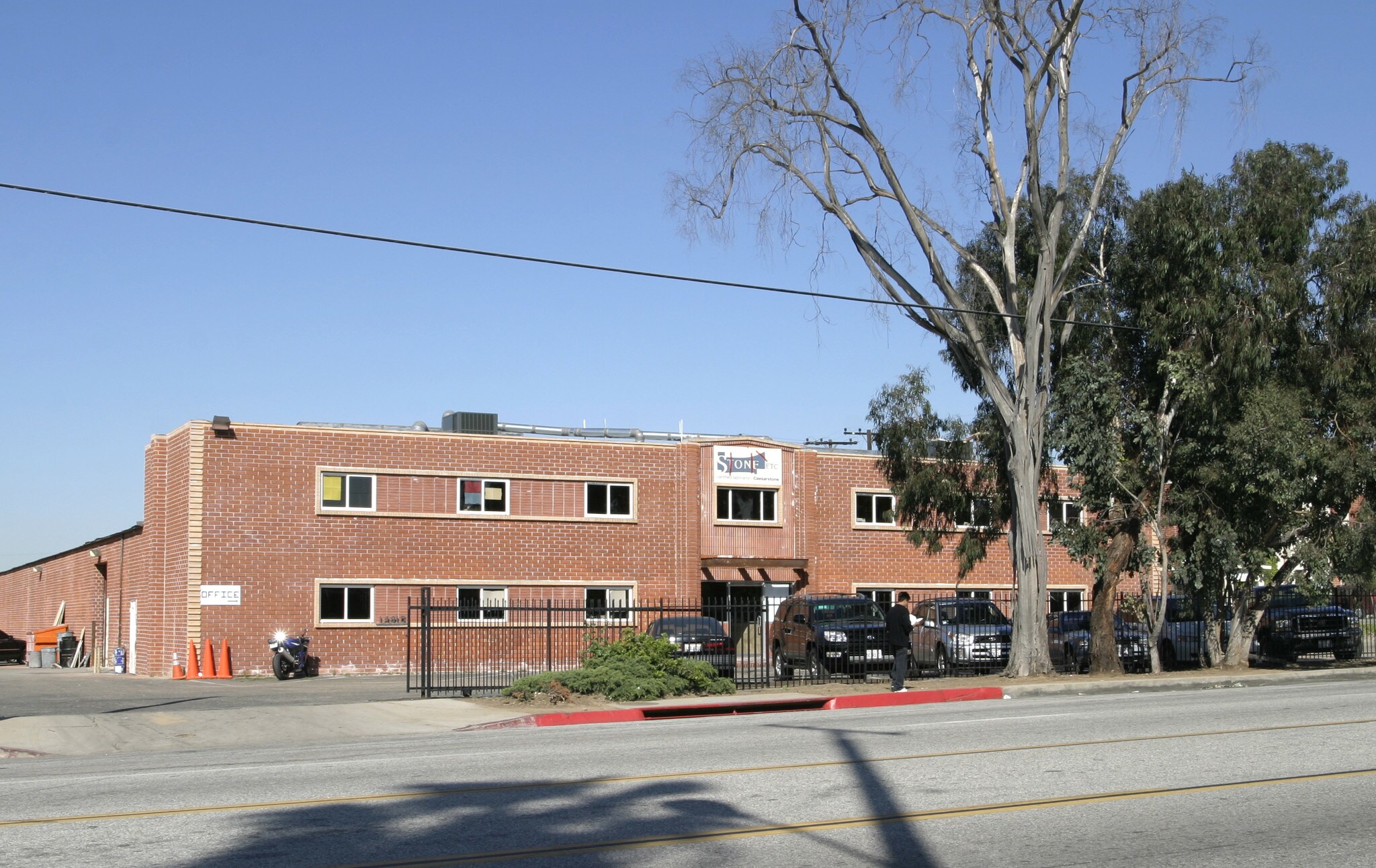 14815 S Broadway, Gardena, CA for lease Building Photo- Image 1 of 5