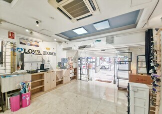 Plus de détails pour Multi-résidentiel à vendre