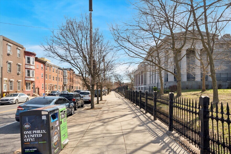 1353 Christian St, Philadelphia, PA à vendre - Photo du bâtiment - Image 2 de 15