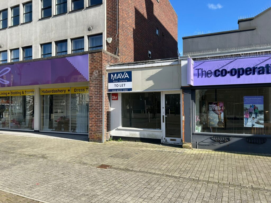 322 London Road Rd, Waterlooville for lease Primary Photo- Image 1 of 4